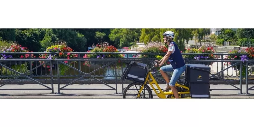 Illustration : LA POSTE